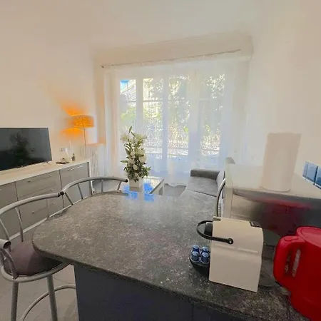 Apartment 2 Pieces 600m 1km De La Gare *