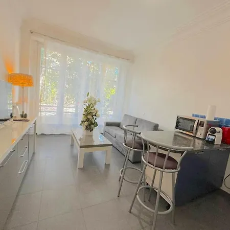 2 Pieces 600m 1km De La Gare Apartament