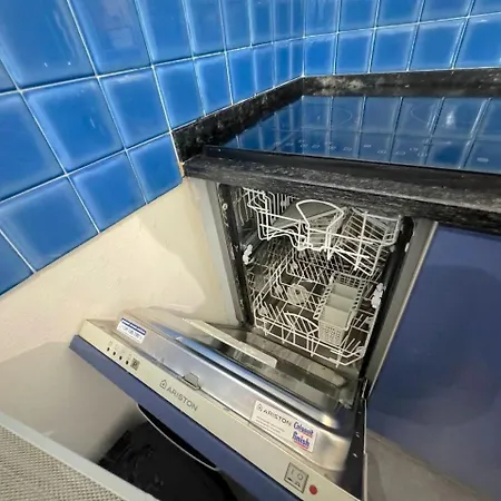 2 Pieces 600m 1km De La Gare *