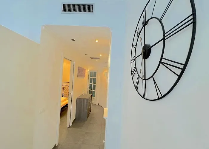 2 Pièces 600m 1km De La Gare Nice