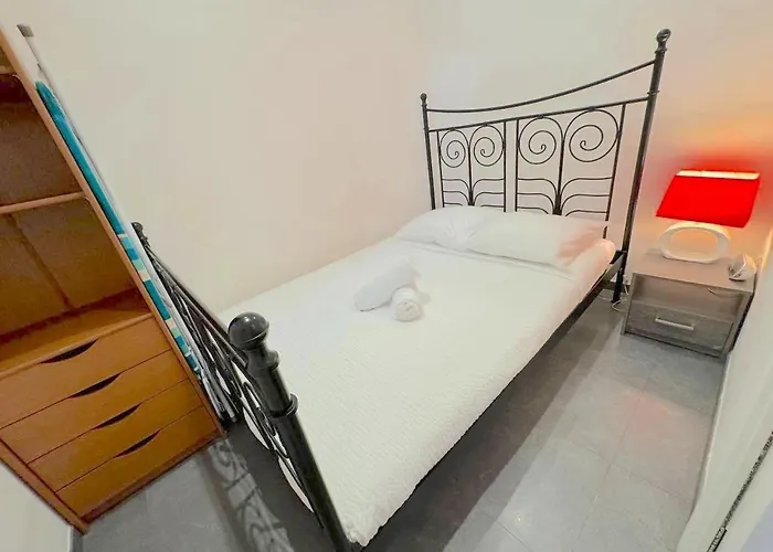 Appartement 2 Pièces 600m 1km De La Gare *